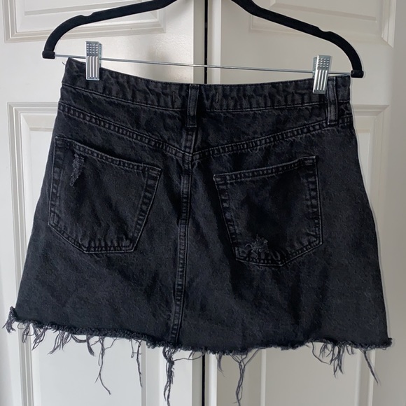 Free People black denim mini-skirt - Picture 2 of 3